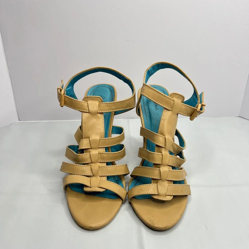 Promise Block Heel Sandals 8.5 Beige‎ Tan Strappy Gladiator Buckle